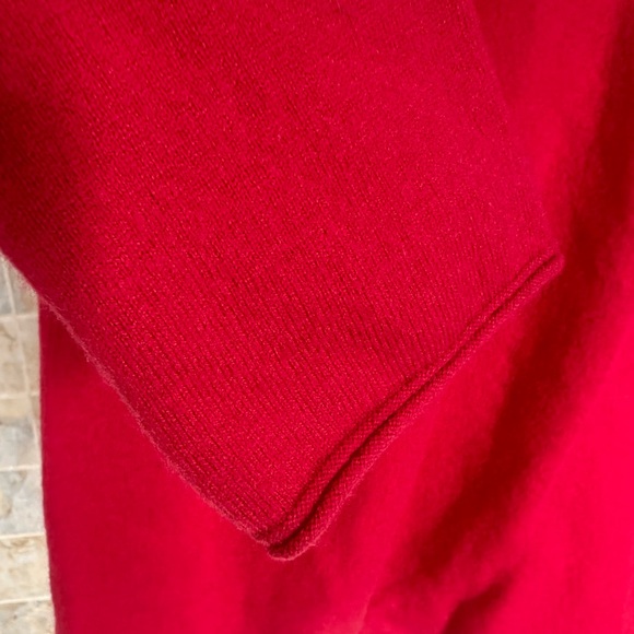 GAP Red Sweater - Picture 3 of 3